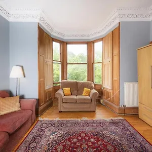 https://apt-comfortable-and-spacious-retreat-by-the-meadows.edinburghhotelsuk.org